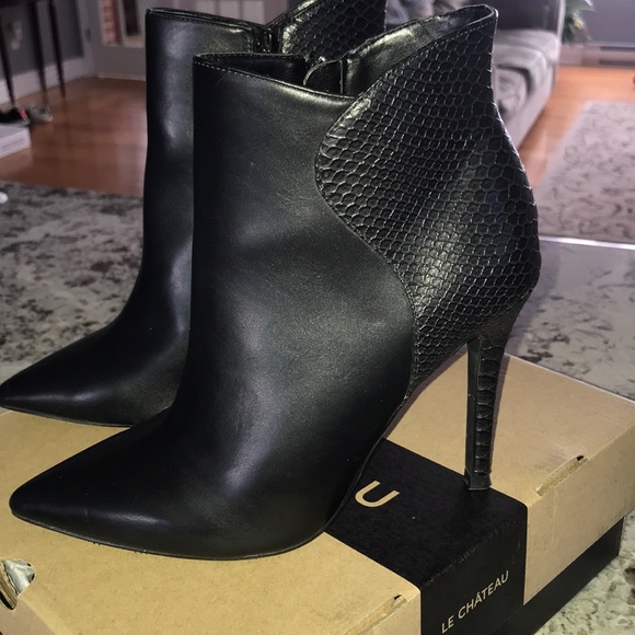 Le Château - ankle booties size 7